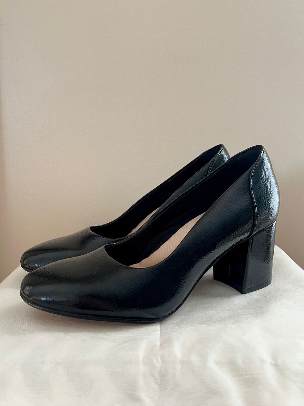 Clarks Chantelle Ava Pumps in Black - Women's Size 8 Block Heel